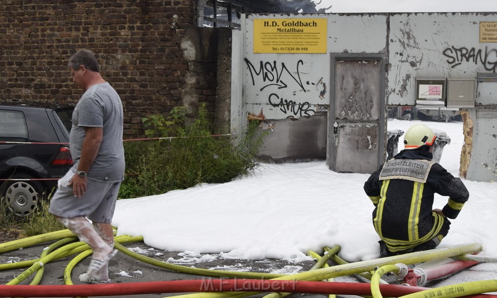 Feuer 3 Koeln Zollstock Hoenninger Weg P341.JPG - Miklos Laubert